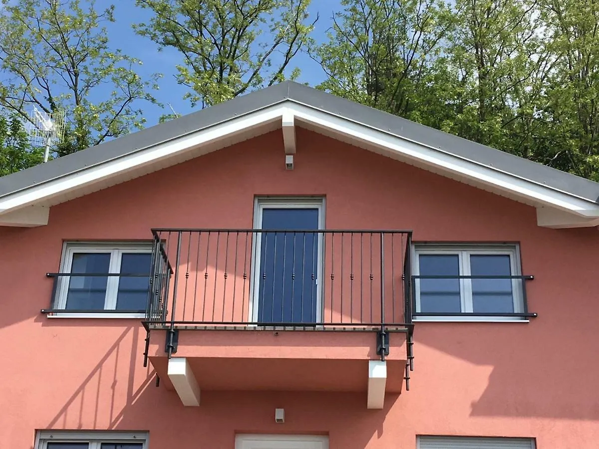 Apartment Casa Vacanze Como Brunate Italien